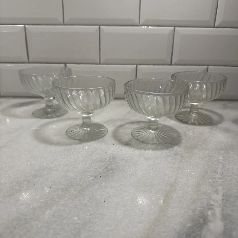 Swirl‎ Pattern Clear Glass Low 3 1/4